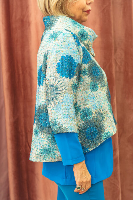 Giacca chanel collo ampio, con pailletes