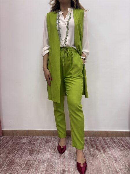 completo verde in lino con gilet e pantalone