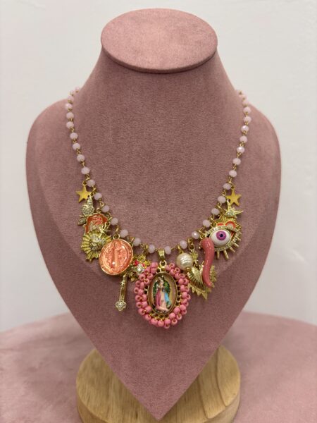 Collana con ciondoli