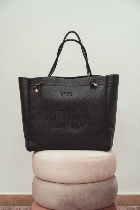 Borsa V73 shopper grande nera con scritta tono su tono