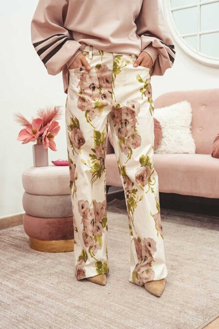 Pantalone in cotone fantasia macro rose verde e rosa antico