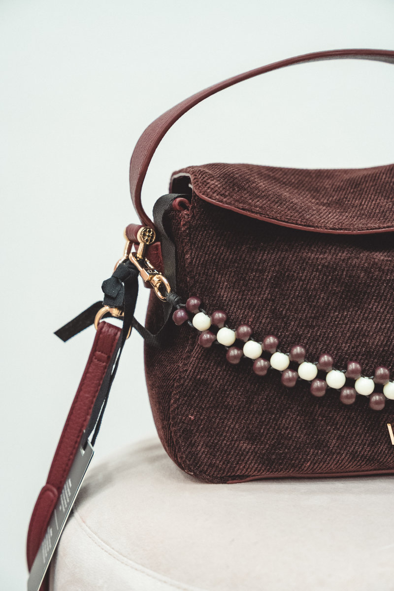 Borsa V°73 in velluto bordeaux con manico e tracolla - immagine 2