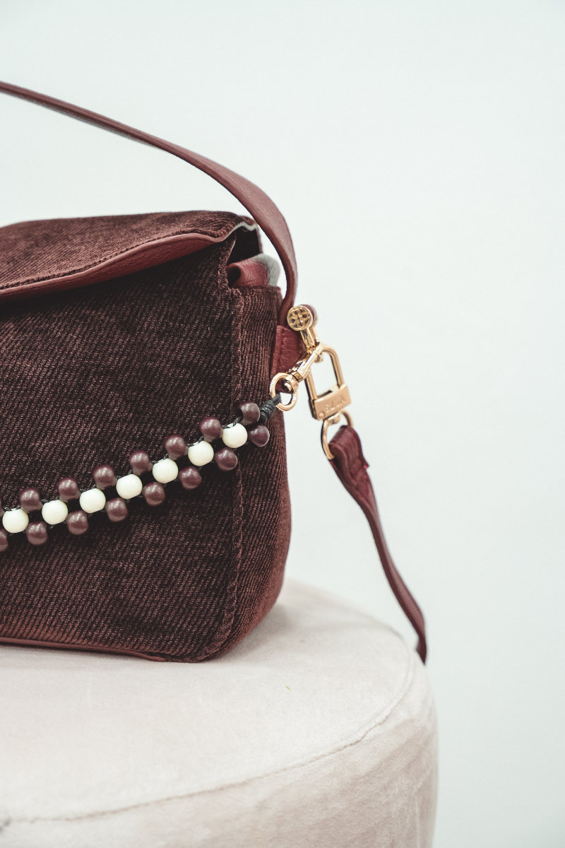 Borsa V°73 in velluto bordeaux con manico e tracolla - immagine 3